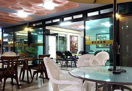 Cherbourg Hotel Cheonan Buitenkant foto