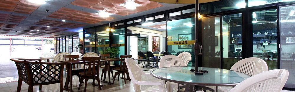 Cherbourg Hotel Cheonan Buitenkant foto